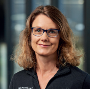 Personal development: The new leadership edge. HSNZ